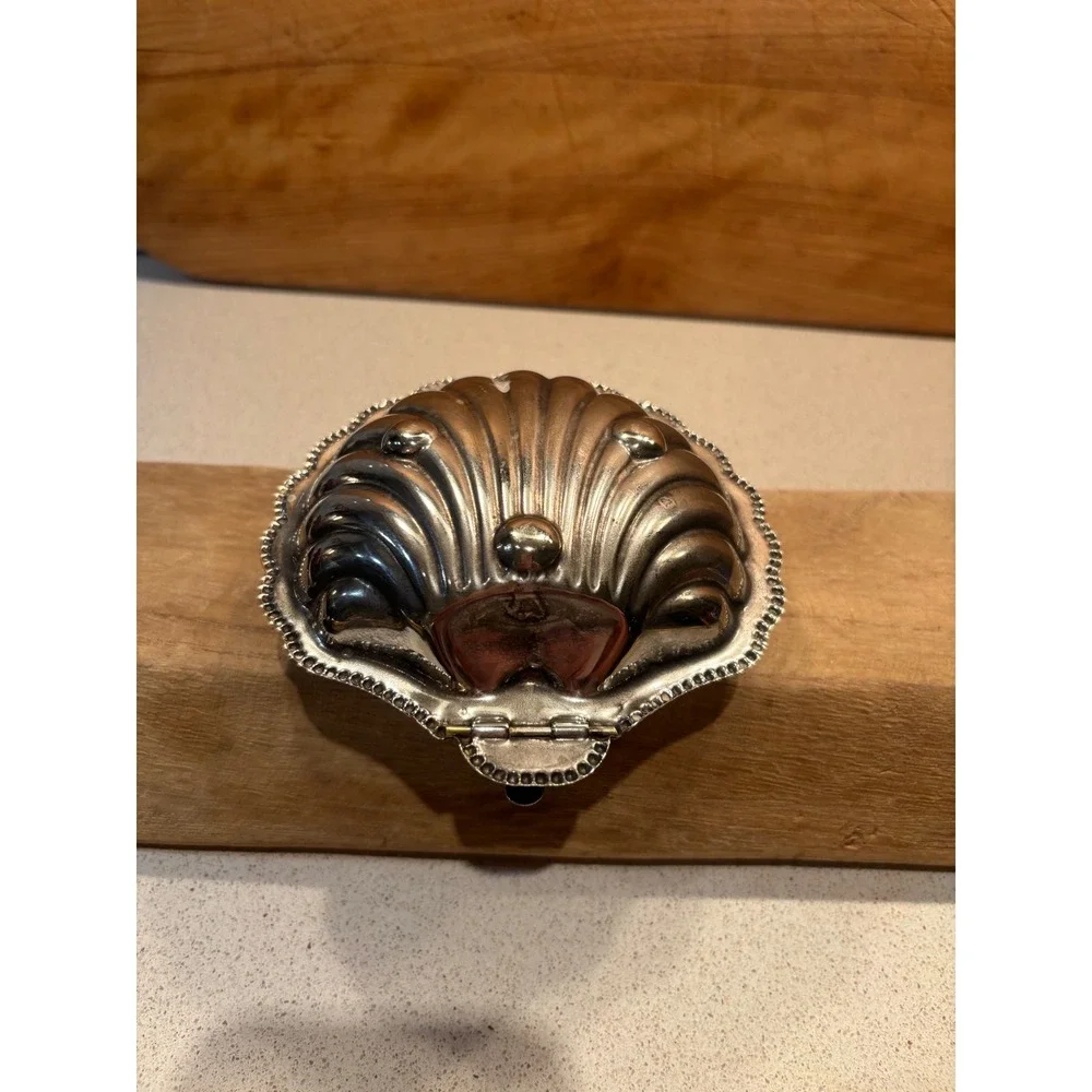 Vintage Silver Plated Clam Shell Butter Dish England Frosted Glass Liner 5 inch